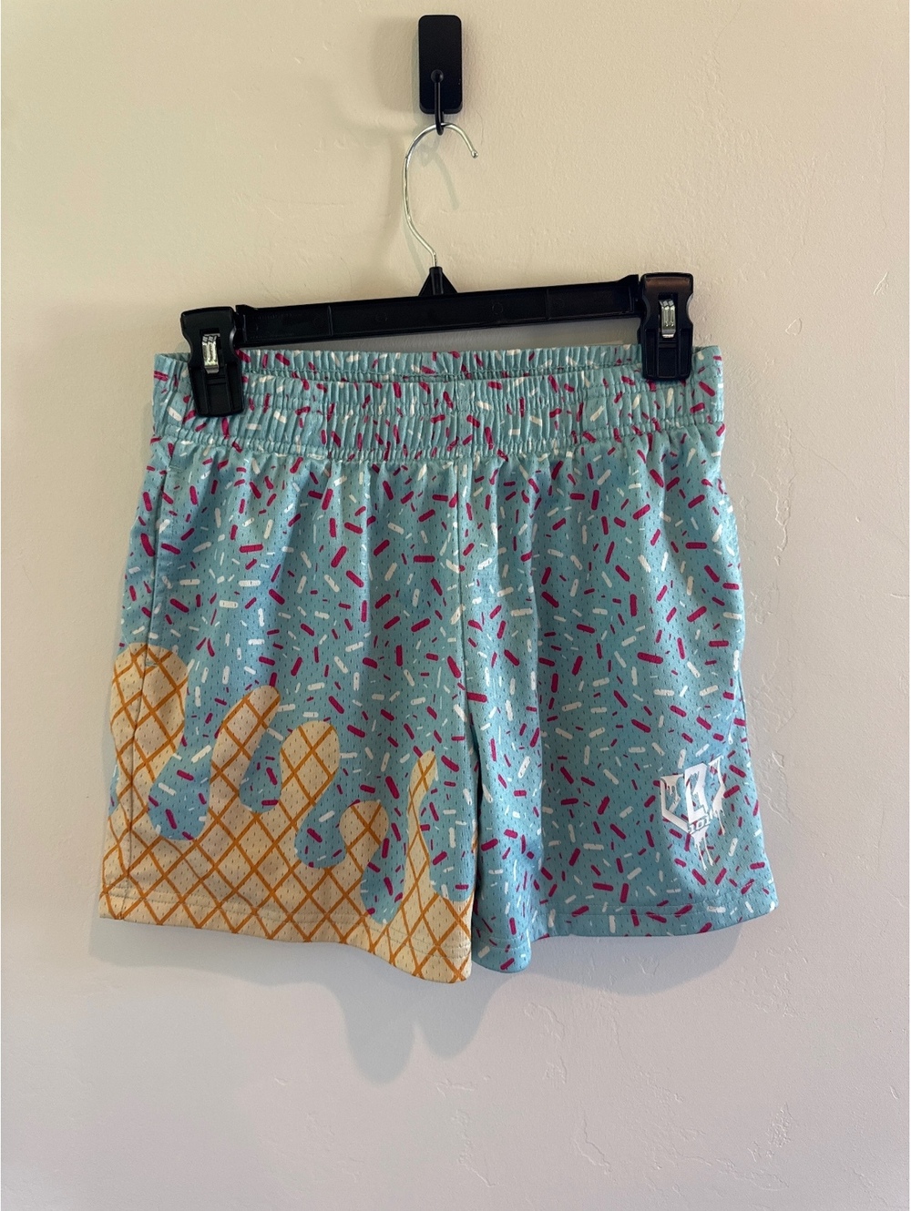 BL-101 Apparel Youth Large Blue Pink Sprinkle Athletic Shorts YL